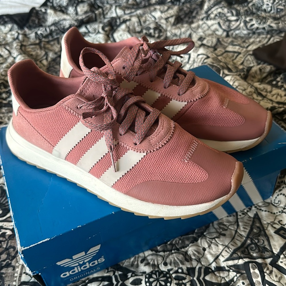 Size 8.5 Woman’s Adidas shoes. Worn once.